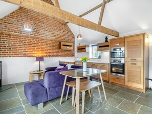 Interior - 2 bedroom accommodation in Aldeby, near Beccles (Aldeby, near Beccles)