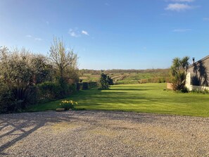 Property grounds - 2 bedroom accommodation in Aldeby, near Beccles (Aldeby, near Beccles)