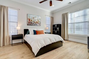 3 Schlafzimmer, Bügeleisen/Bügelbrett, WLAN, Bettwäsche