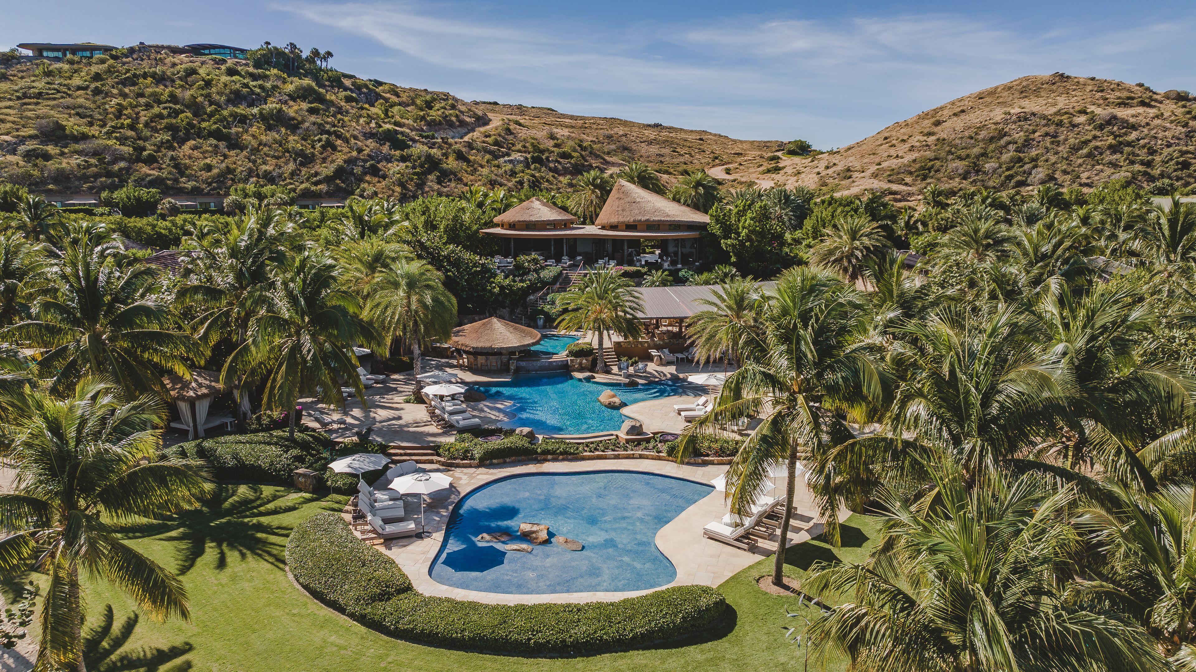 4 outdoor pools