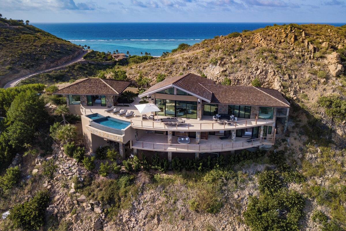 Literie de qualité supérieure, coffres-forts dans les chambres