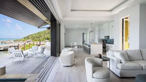 Shanti | Premium bedding, in-room safe, blackout curtains, iron/ironing board - Oil Nut Bay (Virgin Gorda)