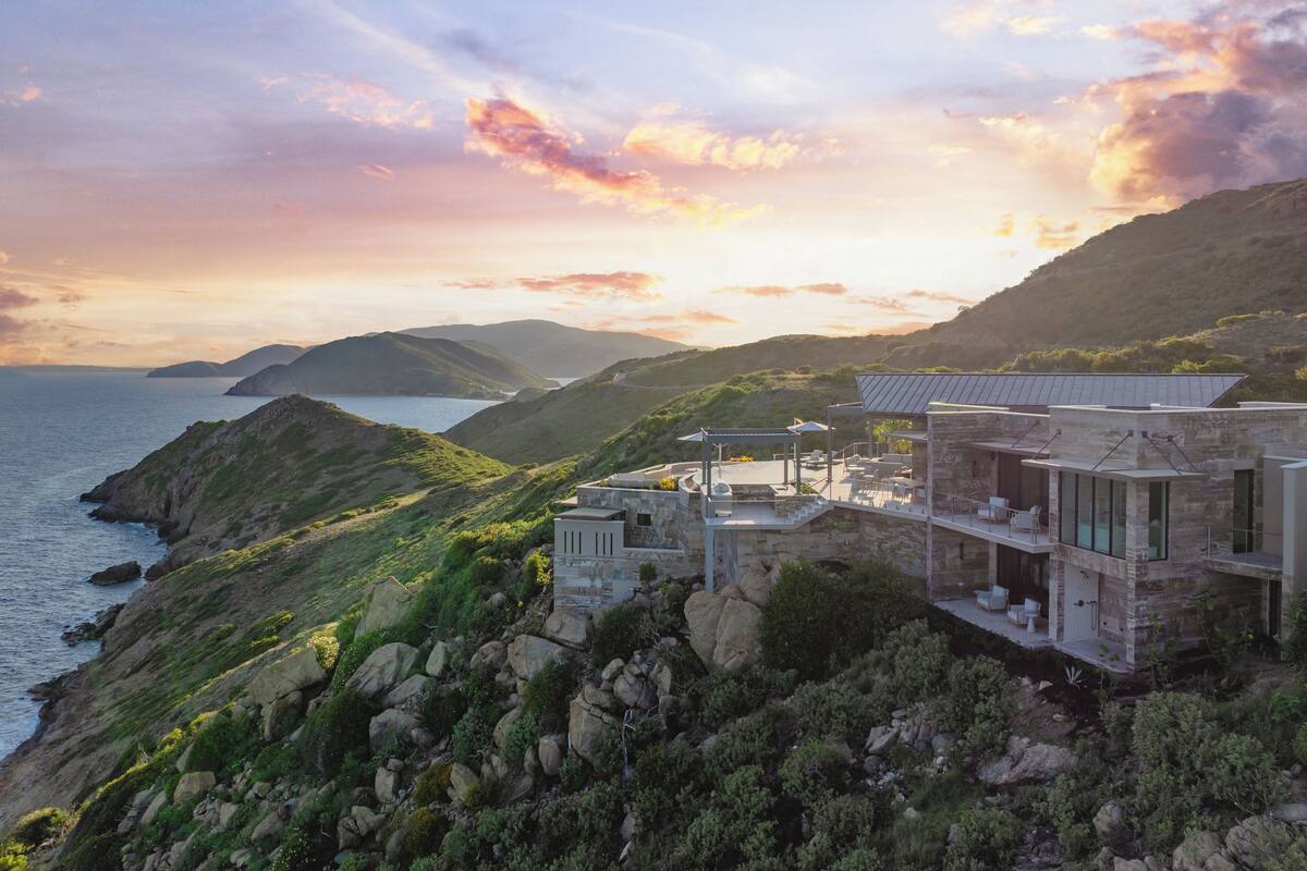 Literie de qualité supérieure, coffres-forts dans les chambres