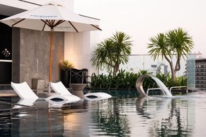 Outdoor pool - December Hotel (Nha Trang)