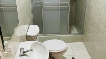 Free toiletries, towels, soap, shampoo