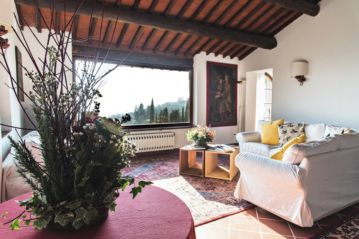 Rosara House