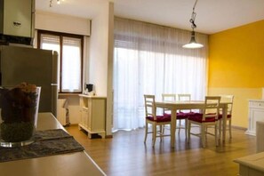 Dining - Solaris Apartment with swimming pool (Lazise)