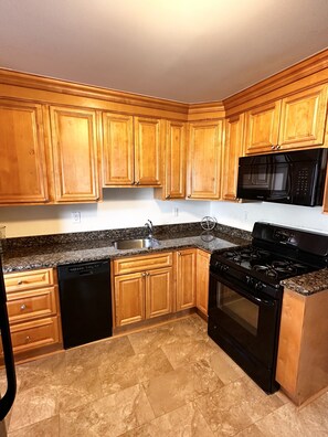 Fridge, microwave, oven, stovetop - Large Three bedroom apartment, Main St., Goshen (Goshen)