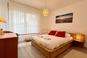 2 chambres, fer et planche Ă repasser, Wi-Fi, draps fournis