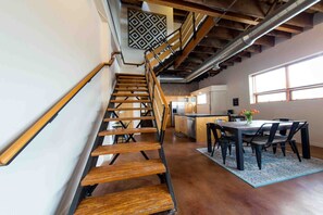 Dining - Downtown Industrial Loft in RiNO (Denver)