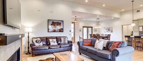 TV, fireplace, table tennis