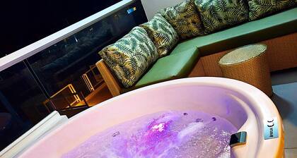 Apartasuite de Lujo con Jacuzzi en Santa Marta Cerca a la Playa Bello Horizonte