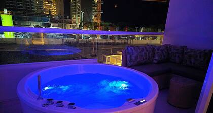 Apartasuite de Lujo con Jacuzzi en Santa Marta Cerca a la Playa Bello Horizonte