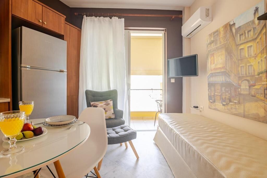 1 habitación, escritorio, tabla de planchar con plancha y wifi 