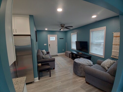 Cozy Cottage minutes from Canandaigua Lake and Fingerlakes Wine Trail