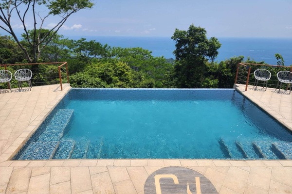 INFINITY POOL WITH SEA VIEW