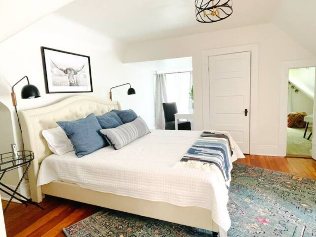 3 makuuhuonetta, silitysrauta/-lauta, Wi-Fi, vuodevaatteet