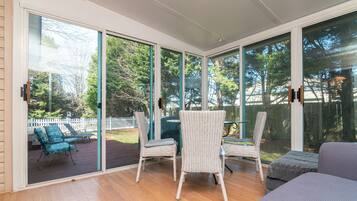 Smart TV, video games, DVD player, books