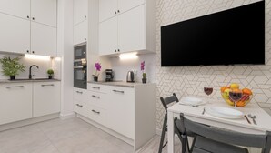 Living room - Charming Studio in Łódź by Renters (Lodz)
