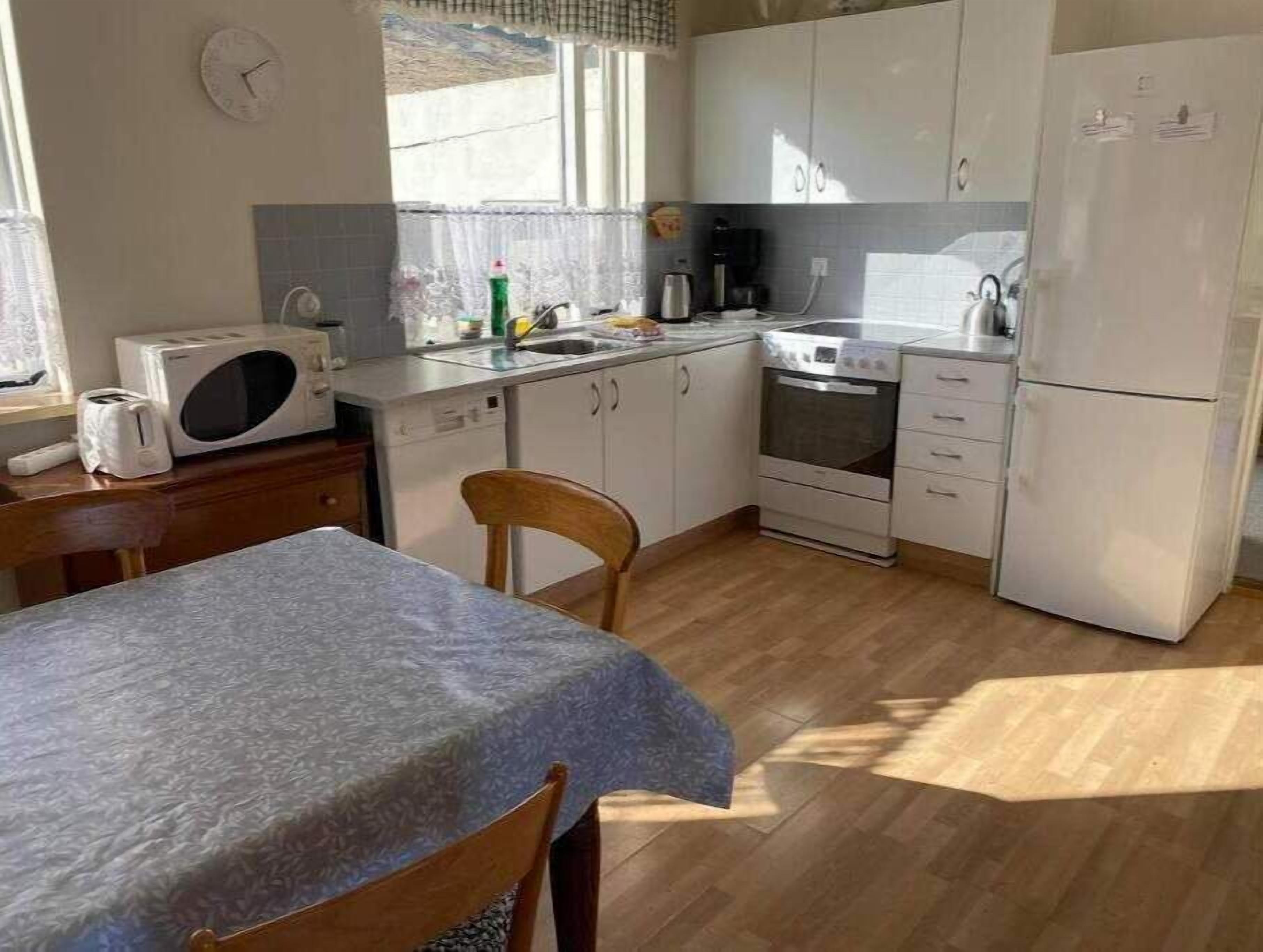 冰箱、微波炉、烤箱、洗碗机