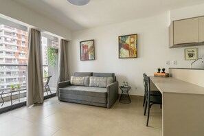 Lägenhet - 1 dubbelsäng med bäddsoffa - luftkonditionering - utsikt mot staden | Vardagsrum