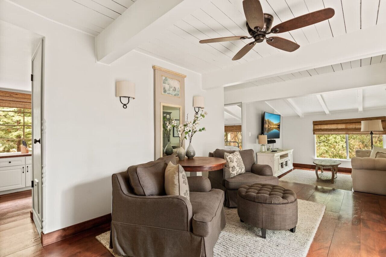 A Rivers End - 4 Bedroom 2 Bath