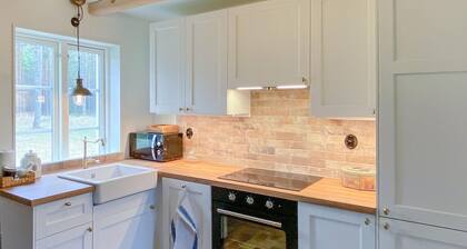 Awesome home in Habo with WiFi