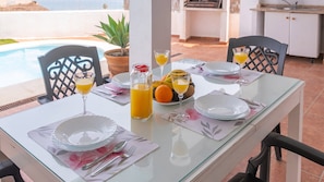 Outdoor dining - Villa Paraiso Torrox by Ruralidays (Málaga)