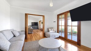 TV, fireplace - MarMel - Four bedroom home with pool and fire pit (Kangaroo Valley)