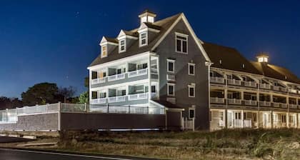 Queen Studio Accessible