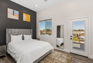 3 bedrooms, desk, iron/ironing board, free WiFi - New Construction Home 2024 - Vacation Mid-Term Rental Opportunity (San Diego)