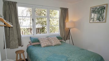 3 soverom, skrivebord, wi-fi (inkludert) og sengetøy