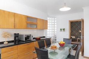 Dining - With jacuzzi, sea view - Casa da Quinta Grande (Quinta Grande)