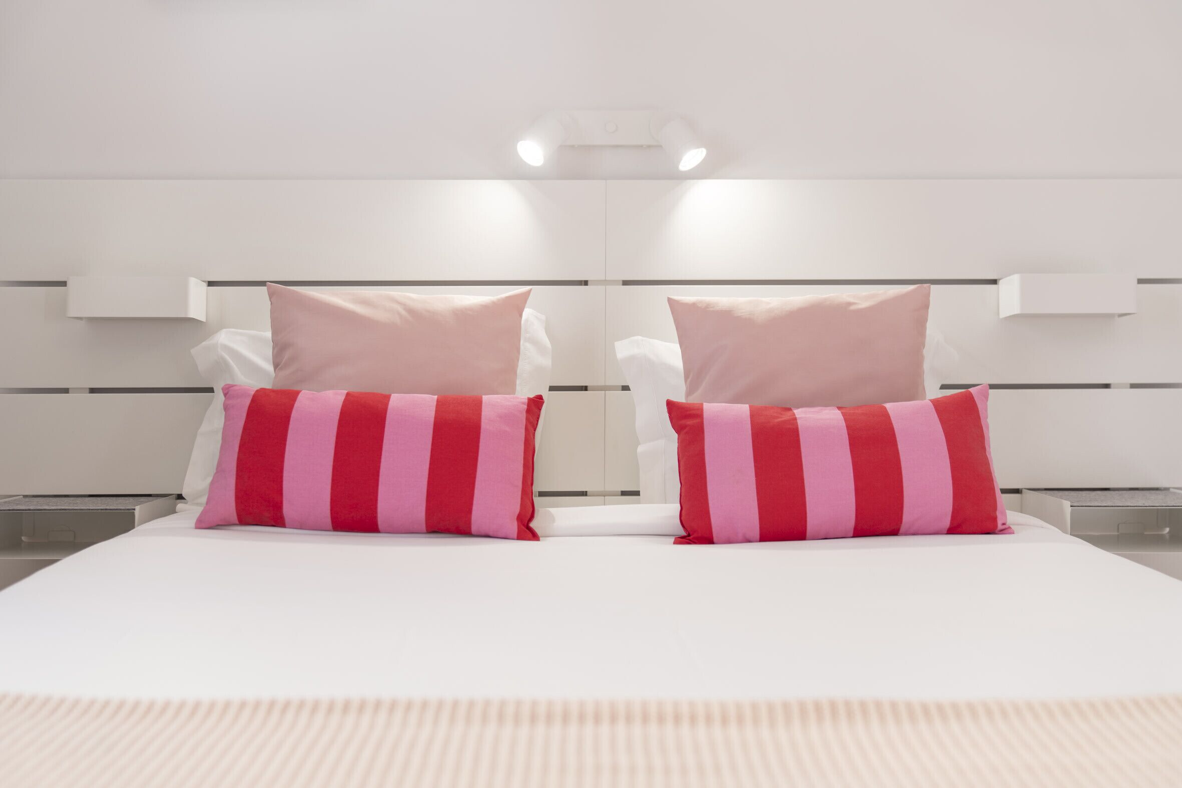 3 chambres, fer et planche à repasser, Wi-Fi, draps fournis