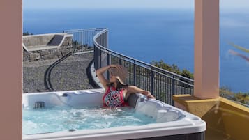 Bain à remous extérieur