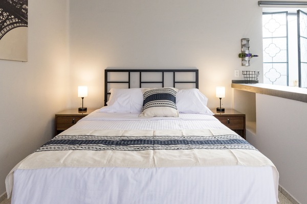 Business Studio Suite | Down comforters, in-room safe, desk, laptop workspace