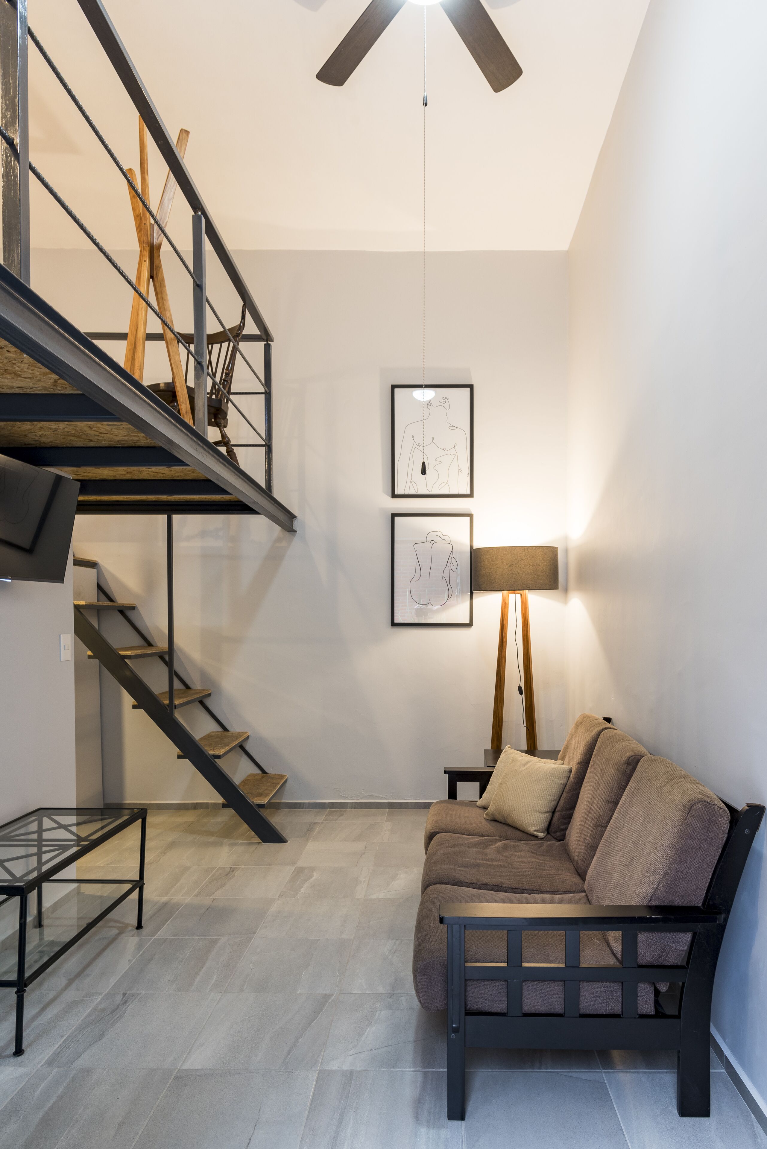 Suite estudio exclusiva | Edredón, caja de seguridad en la habitación y escritorio 