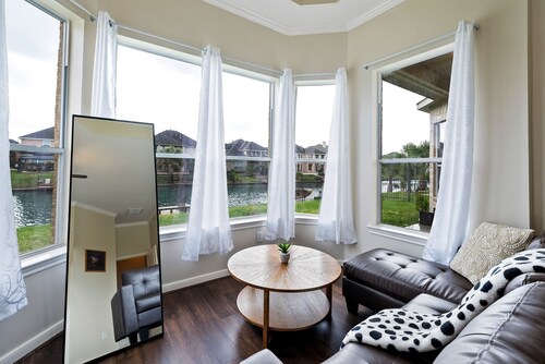 Unique Restful 3BR @Waterview