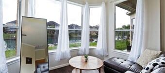 Unique Restful 3BR @Waterview