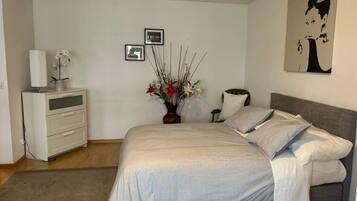 1 chambre, fer et planche Ă repasser, Wi-Fi, draps fournis