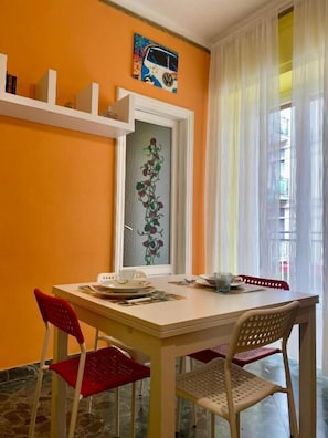 Dining - One bedroom apartment (Monopoli)
