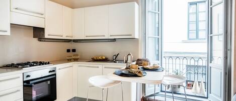 Fridge, microwave, oven, dishwasher