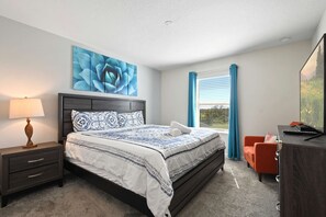 4 bedrooms, iron/ironing board, WiFi, bed sheets