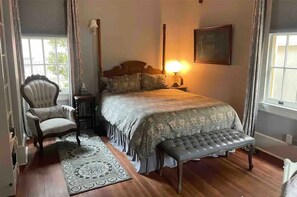 1 bedroom, in-room safe, iron/ironing board, free WiFi