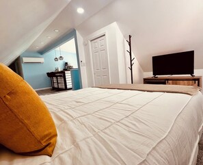 1 bedroom, desk, iron/ironing board, free WiFi