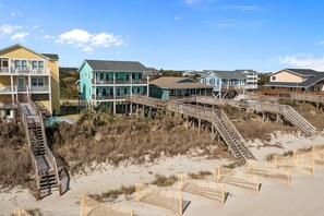 Exterior - "Narwhal Nest" Newly remodeled, 5 bed/3 bath, oceanfront home! (Supply)
