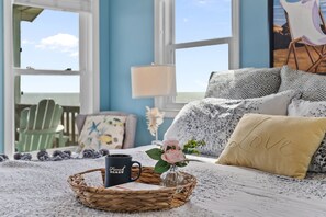 5 bedrooms, iron/ironing board, Internet - "Narwhal Nest" Newly remodeled, 5 bed/3 bath, oceanfront home! (Supply)