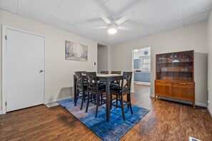 Dining - Dog Friendly Creek-Side Getaway (Carnegie)