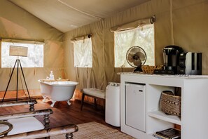 Interior - Dripping Springs Homestead - Safari Tent + Recreational Pavilion (Dripping Springs)