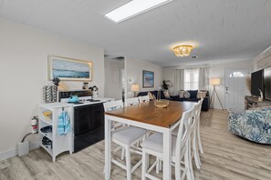 Interior - 5070- Beach Fort, Beach Fort: 4-bedroom, 2-bathroom house, short walk to the beach. (Kill Devil Hills)